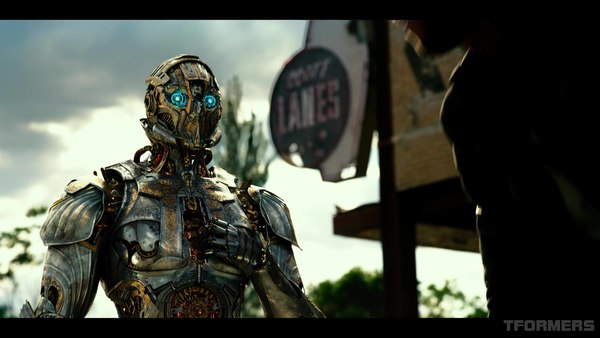 Transformers The Last Knight International Trailer 4K Screencap Gallery 083 (83 of 431)